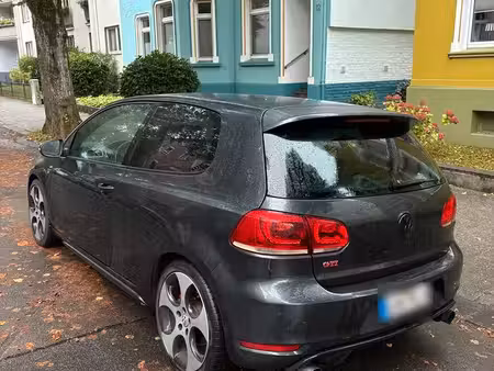 Volkswagen Golf GTI 2.0
