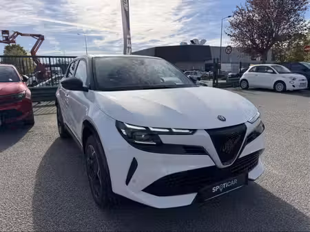 Alfa Romeo Junior Ibrida 1.2 145