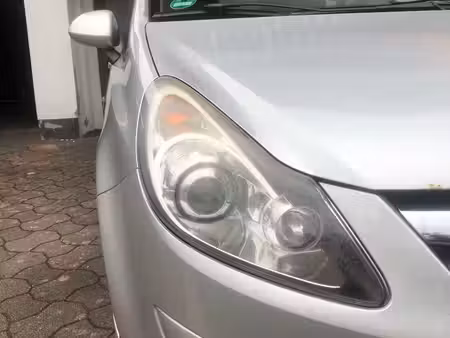 Opel Corsa 1.2 80
