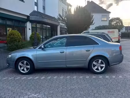 Audi A4 V6 2.7 TDI 180