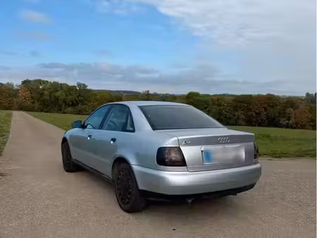 Audi A4 1.8 125