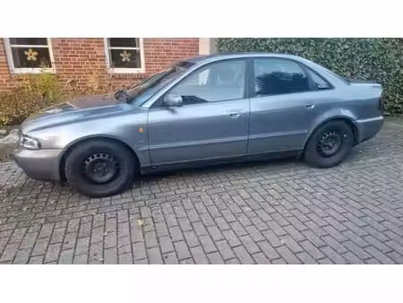 Audi A4 1.6 101