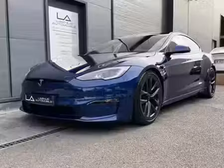 Tesla Model S 4x4
