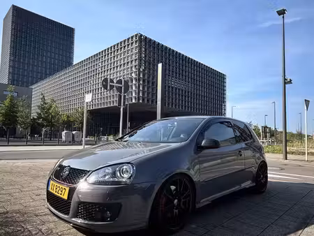 Volkswagen Golf GTI 2.0 200