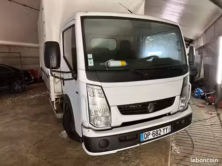Renault Maxity 2.5 131