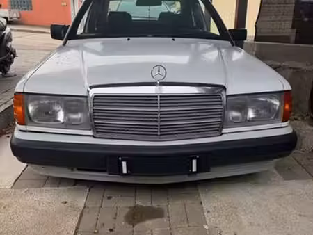Mercedes-Benz 190 