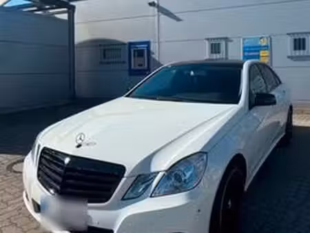 Mercedes-Benz Classe E E 200