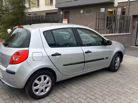 Renault Clio 1.2 75