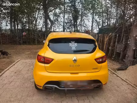 Renault Clio RS 1.6 T 200