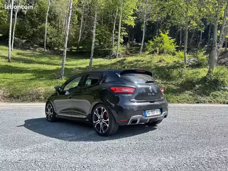 Renault Clio RS Trophy 1.6 T 220