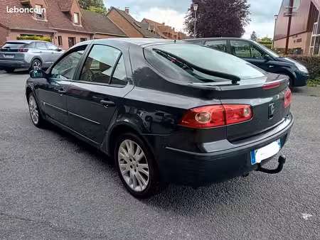 Renault Laguna 1.9 dCi 120