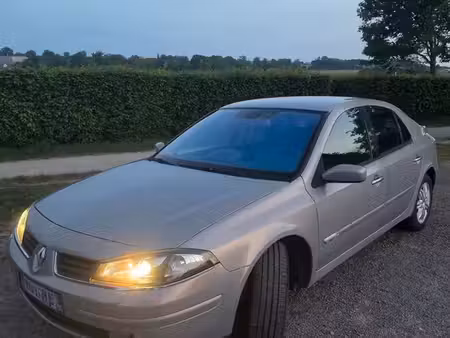 Renault Laguna 2.0 135 Initiale