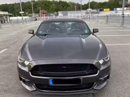 Ford Mustang Fastback V6 3.7