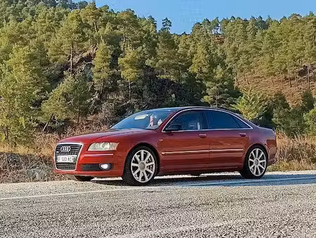 Audi A8 V8 4.2 TDI 326 quattro