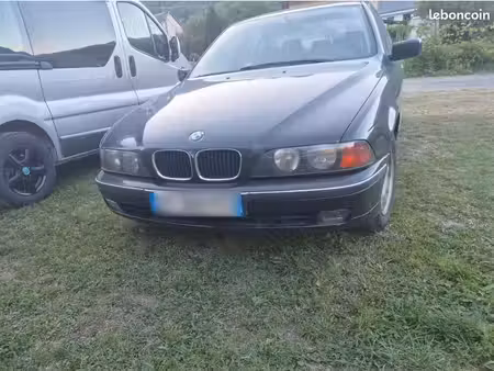 BMW Série 5 525TDS 2.5 143