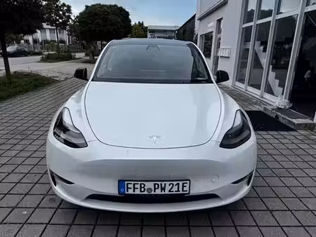 Tesla Model Y 4x4