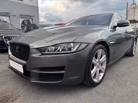 Jaguar XE 20d 2.0 180 Portfolio