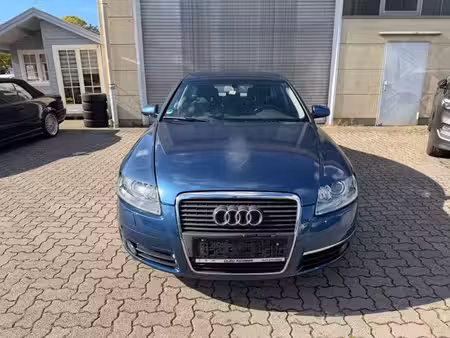 Audi A6 V6 3.2 FSI 256