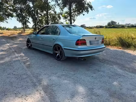 BMW Série 5 528i 2.8 193