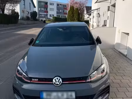 Volkswagen Golf GTI TCR 2.0 TSI 290
