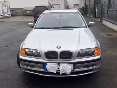 BMW Série 3 318i 1.9 118