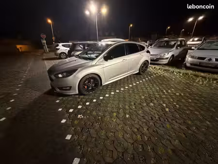 Ford Focus 1.5 EcoBoost 150 ST Line