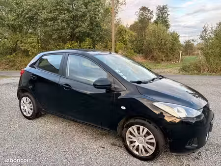 Mazda Mazda2 75