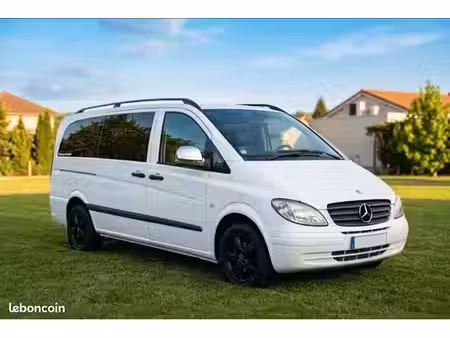 Mercedes-Benz Vito Minibus 109
