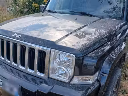 Jeep Commander V6 3.0 218 Overland 4x4