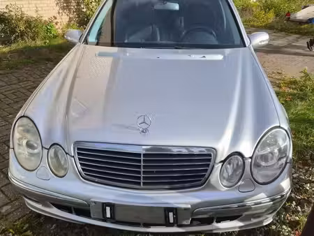 Mercedes-Benz Classe E E 220 2.1 150