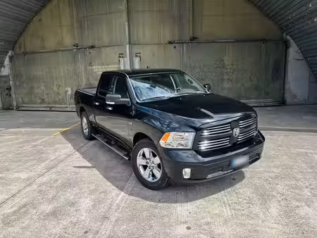 Dodge RAM 1500 V8 5.7