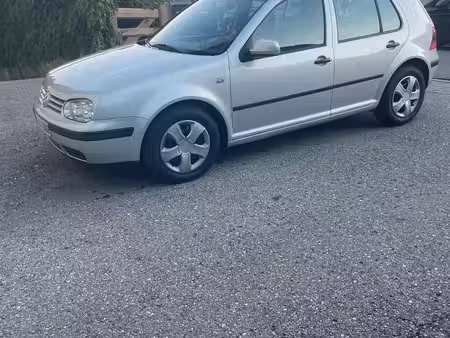 Volkswagen Golf 1.6
