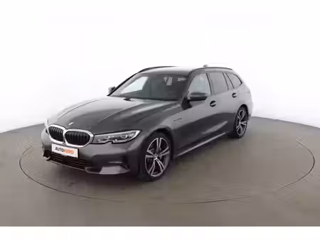 BMW Série 3 330e 2.0 252
