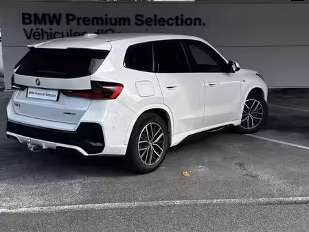 BMW iX1 