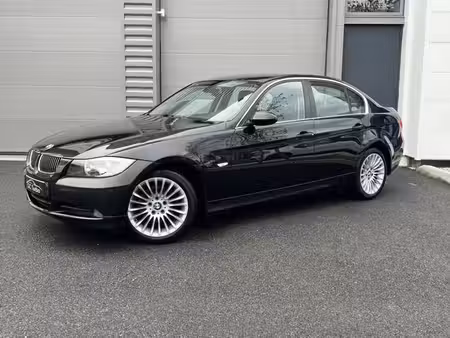 BMW Série 3 325i 3.0 218