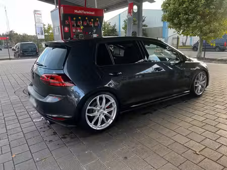 Volkswagen Golf GTI 2.0