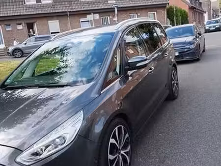 Ford Galaxy Vignale