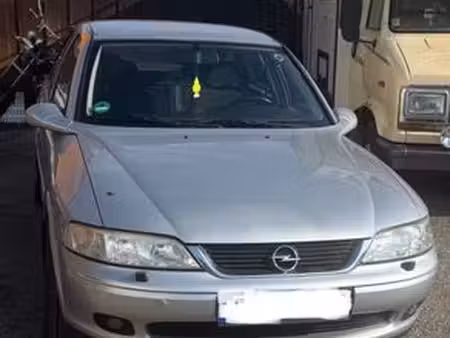 Opel Vectra 1.8 115