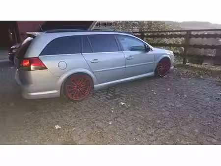 Opel Vectra 1.9 150 Cosmo