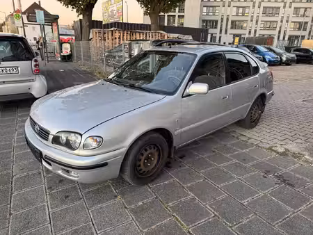 Toyota Corolla 1.6 110 Linea Sol