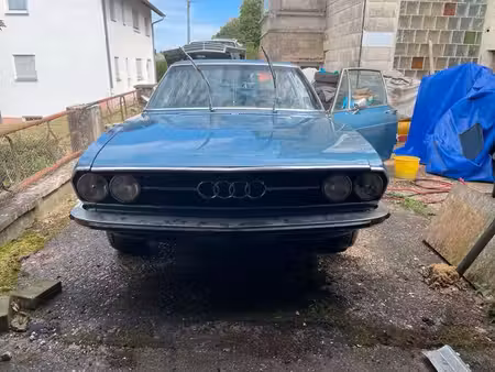 Audi 100
