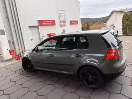 Volkswagen Golf 1.9 TDI 110