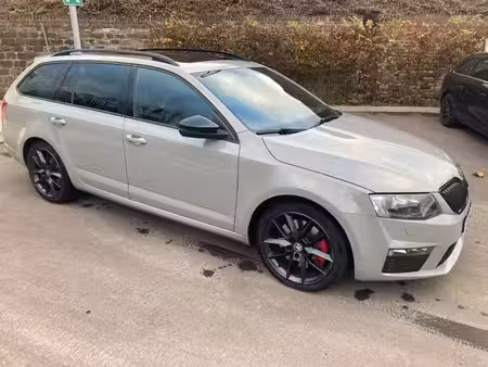Škoda Octavia RS 2.0 TSI 220