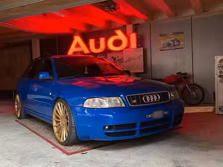 Audi A4 S4 V6 2.7 T 265 quattro
