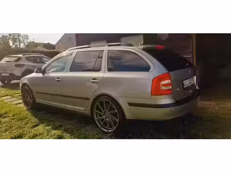 Škoda Octavia 1.6 102 Elegance