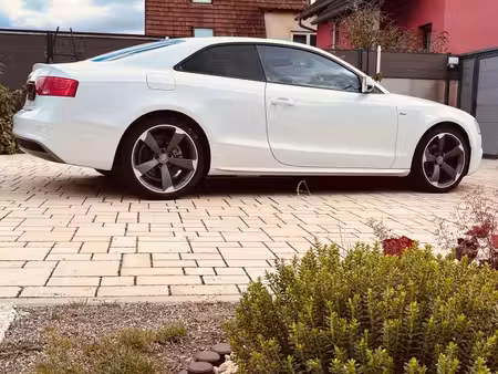 Audi A4 1.8 S line