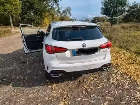MG HS 