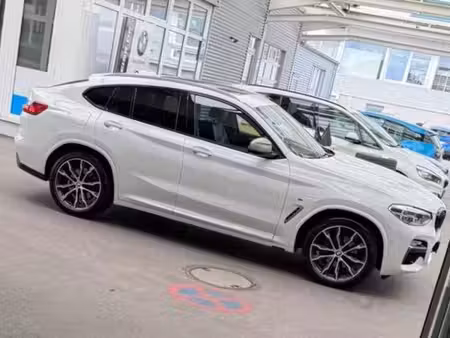 BMW X4 M40d 3.0 326