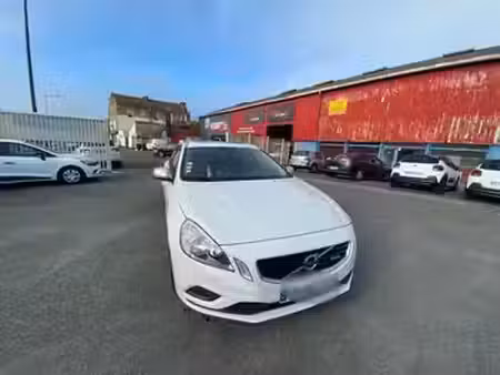 Volvo V60 D2 1.6 115 R Design