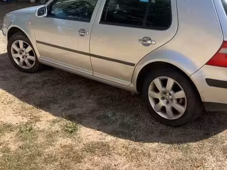 Volkswagen Golf 1.6 TDI 105